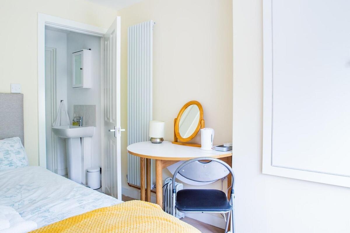 New Snug Doubleensuite In Central Forest Row Eksteriør bilde